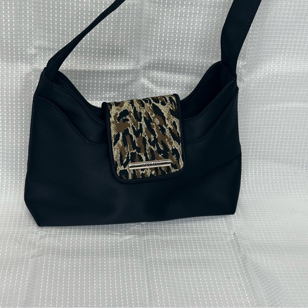 Adolfo Purse - Picture 3 of 11